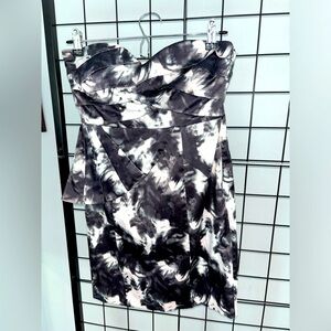 LA & JO Gray and White Mini Strapless Cocktail Dress EUC